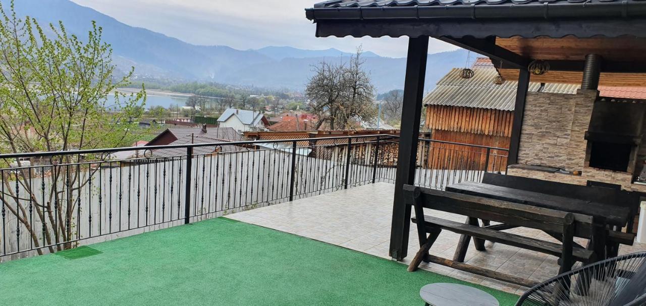 Villa Casa Yla Piatra Neamţ Exterior foto